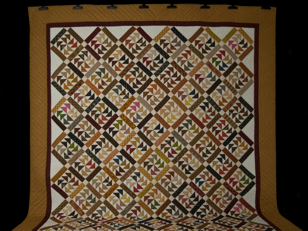 Dutchmans Puzzle
Queen Size Bed Quilt