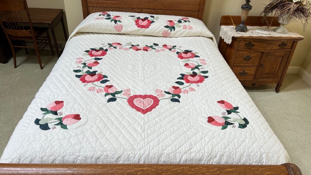 Heart of Roses - CJHorst Original  Queen size