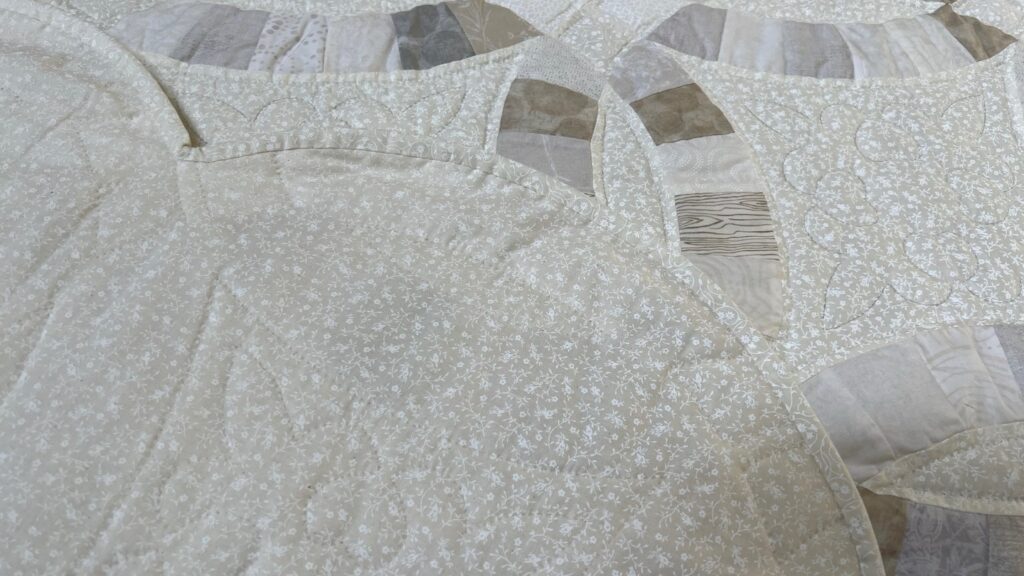 Wedding Ring Queen size in Neutrals - Image 8