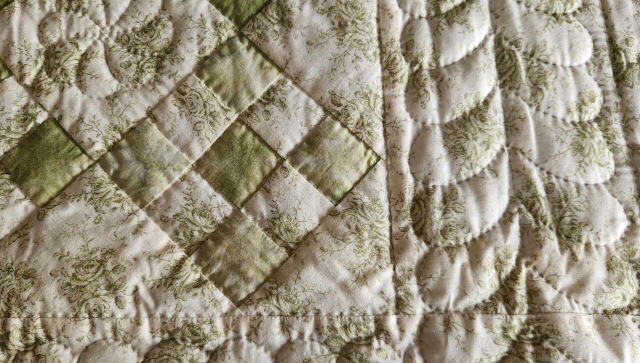 Vintage Green Floral Nine Patch Crib Quilt - Image 3