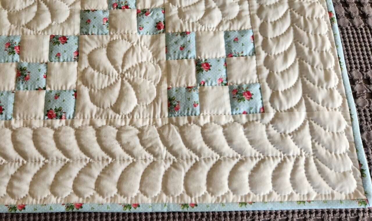 Cottage Garden Roses Nine Patch Quilt - Image 2