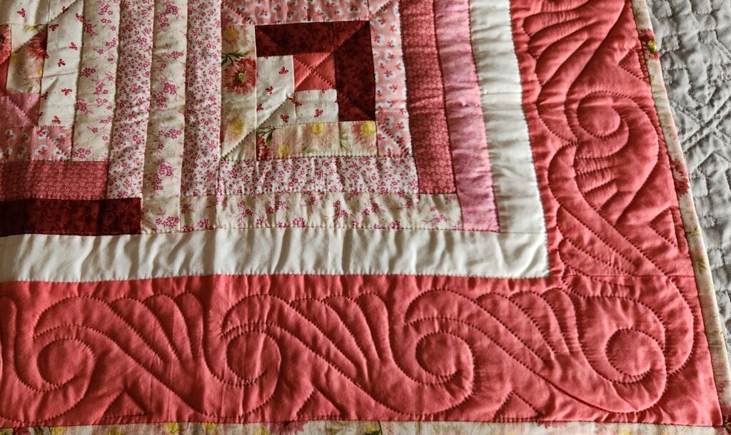Vintage Fabrics Coral and Cream Log Cabin Quilt - Image 2