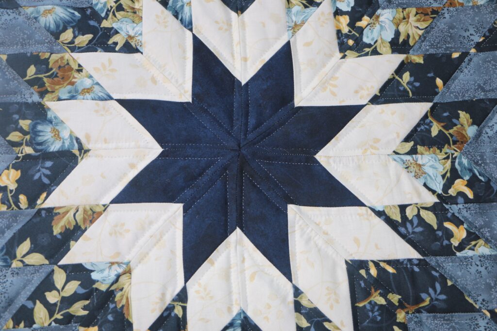Blue Lone Star Log Cabin Quilt - Image 7