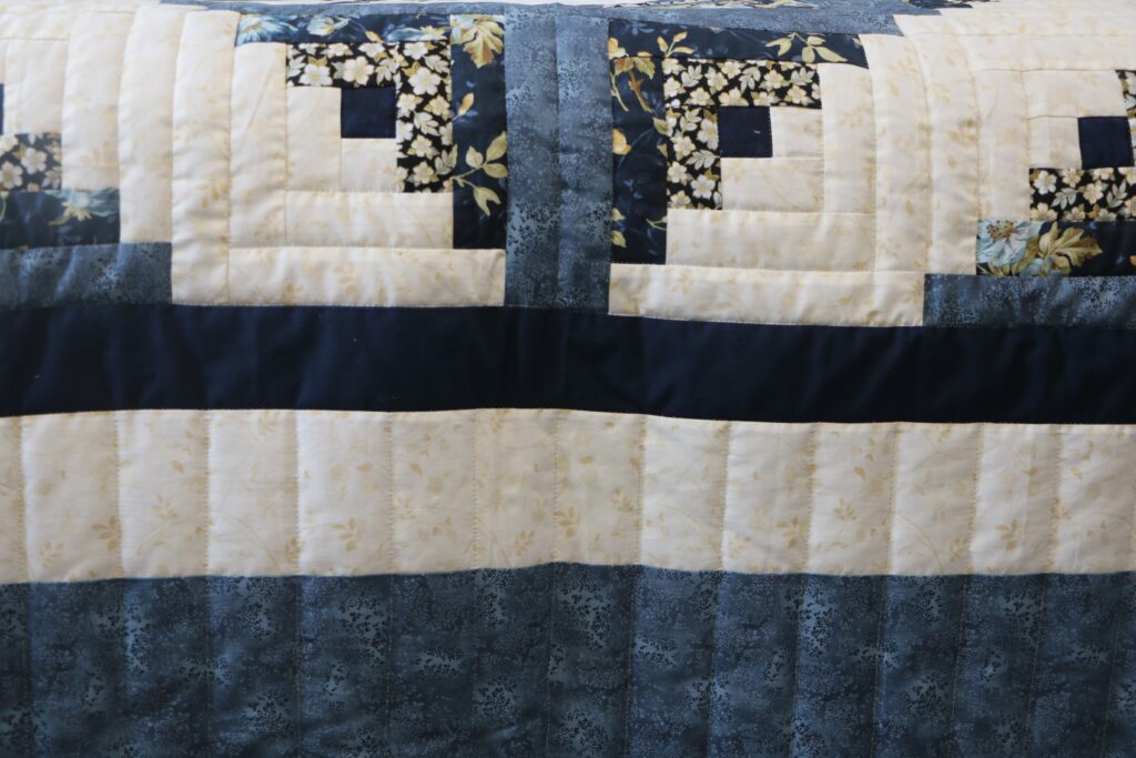 Blue Lone Star Log Cabin Quilt - Image 9