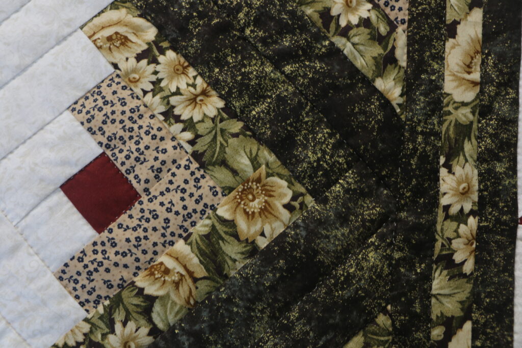 Lone Star Log Cabin Quilt - Image 6