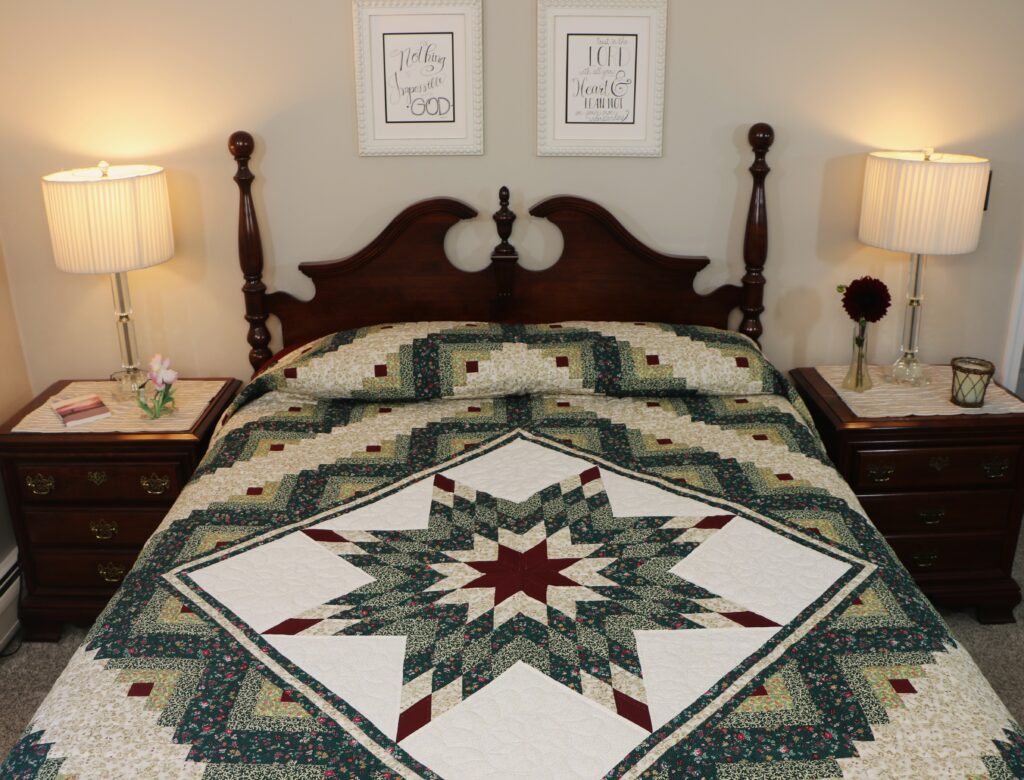 Green and Cranberry Lone Star Log Cabin