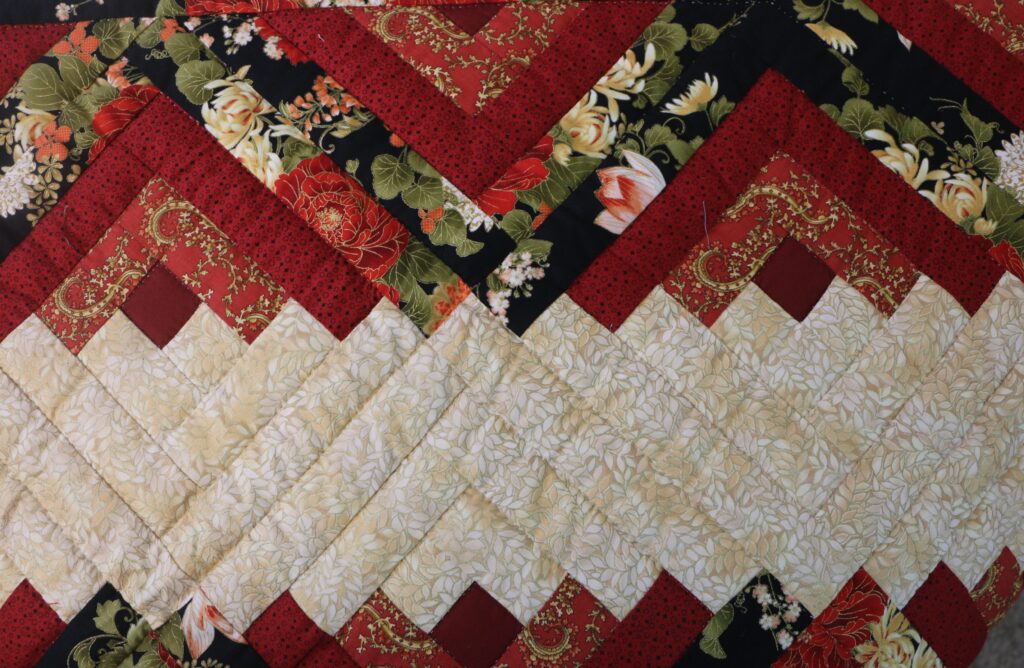 Red Gold Cream Star Log Cabin Quilt - Image 9