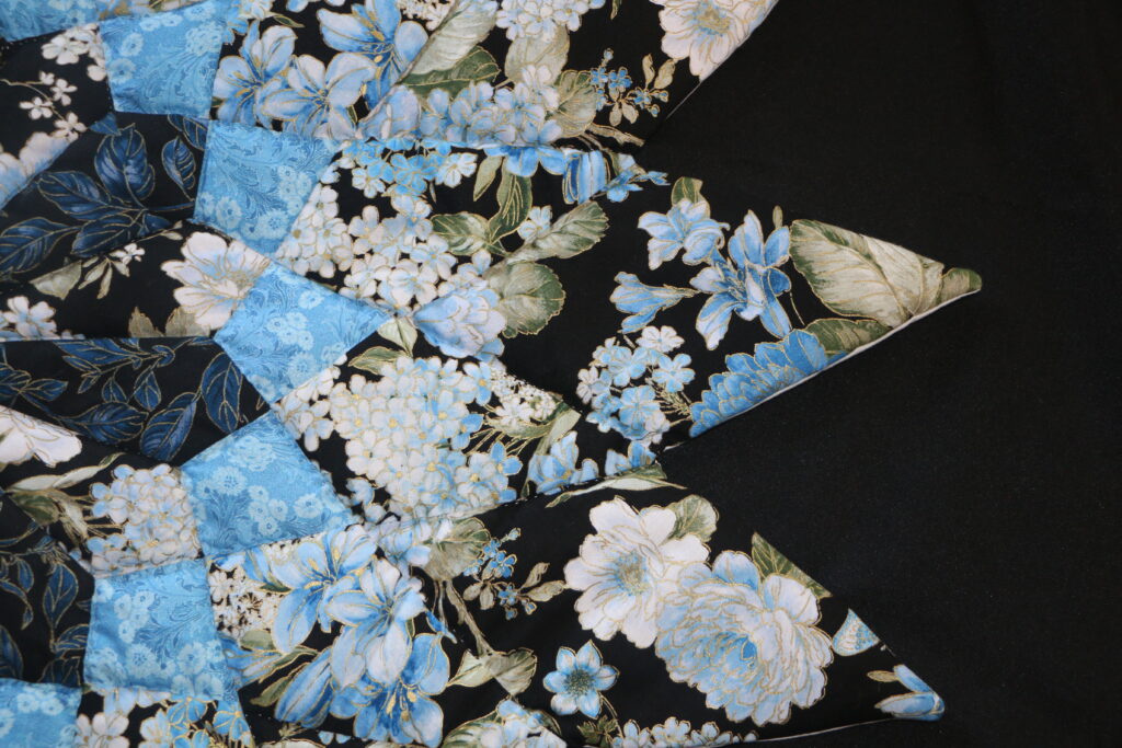 Dahlia Table Top - Image 3