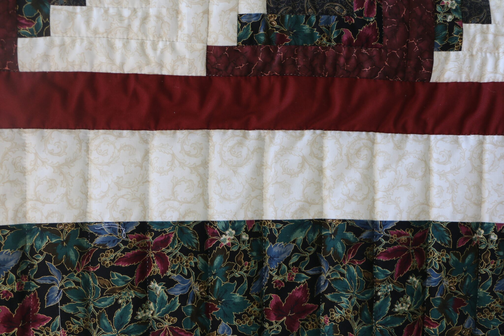 Maple Leaf Burgundy and Gold Lone Star Log Cabin Quilt - Image 4