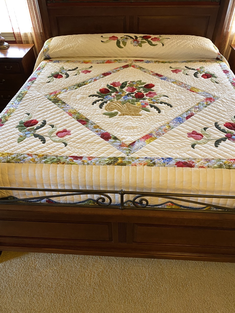 Bed Quilts - Amish Country Quilts
